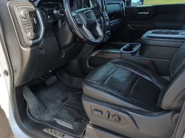 Used 2022 GMC Sierra 3500 Denali w/ Denali Ultimate Package AWD/4WD image 17