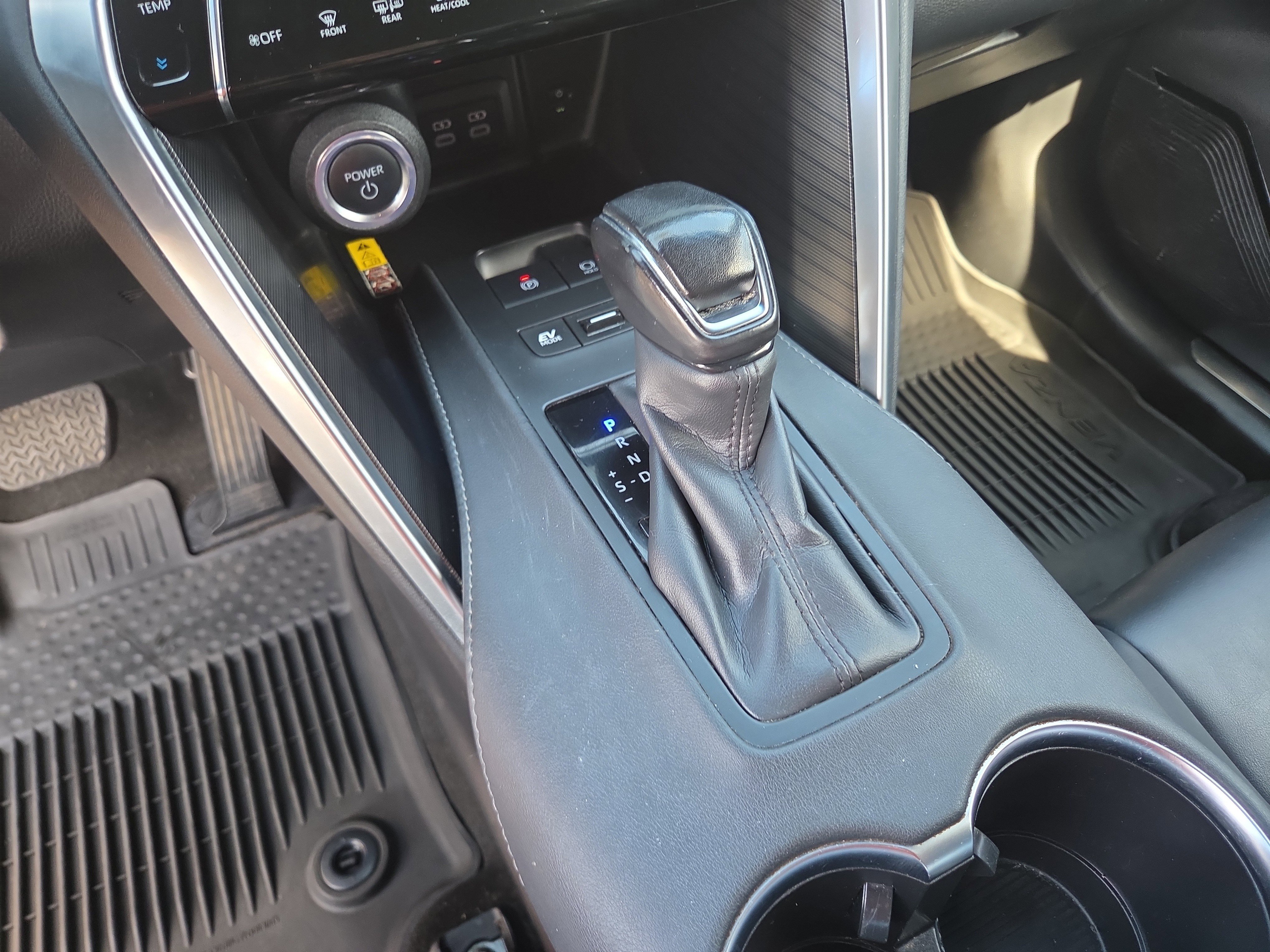 Certified 2023 Toyota Venza XLE image 24