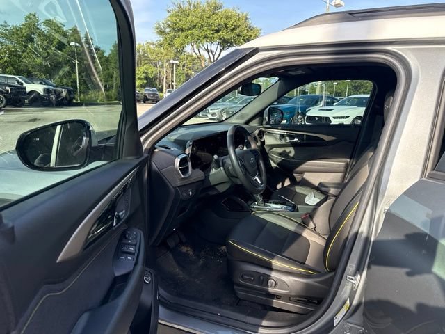 Used 2024 Chevrolet TrailBlazer ACTIV w/ Convenience Package AWD/4WD image 13