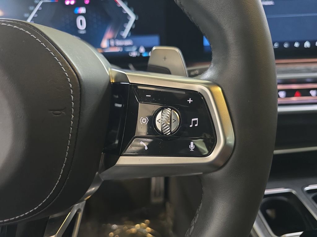 Certified 2023 BMW 760i xDrive image 21