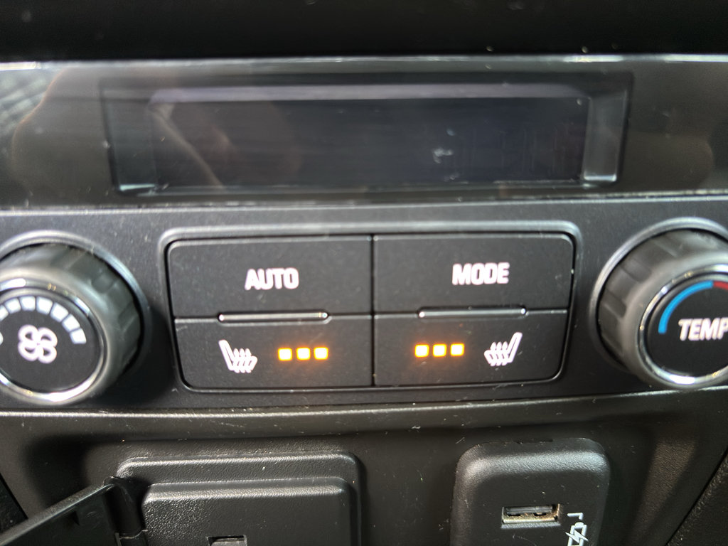 Used 2024 Buick Enclave Premium AWD/4WD image 32