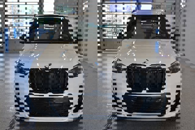 New 2026 BMW X1 xDrive28i w/ Technology Package image 3