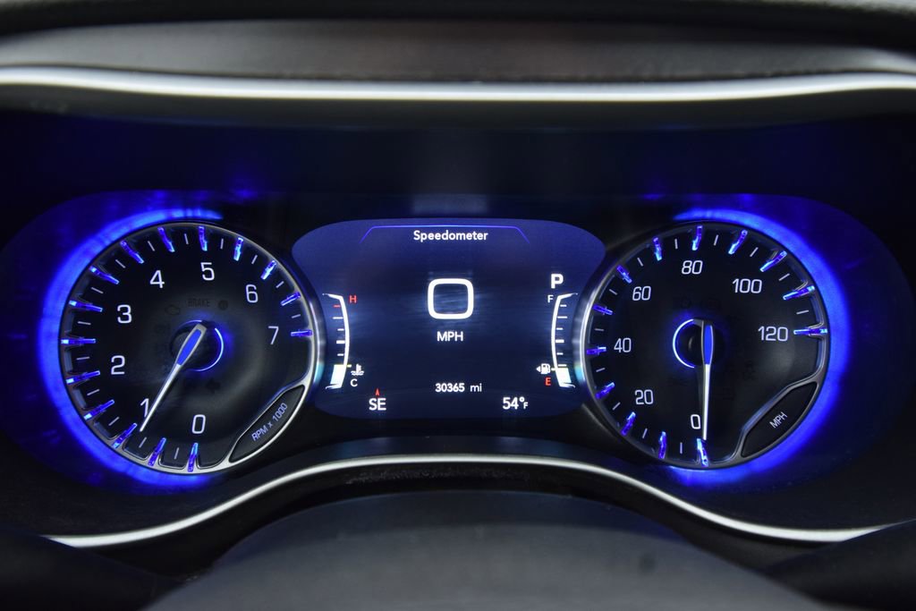 Used 2022 Chrysler Pacifica Touring-L image 21