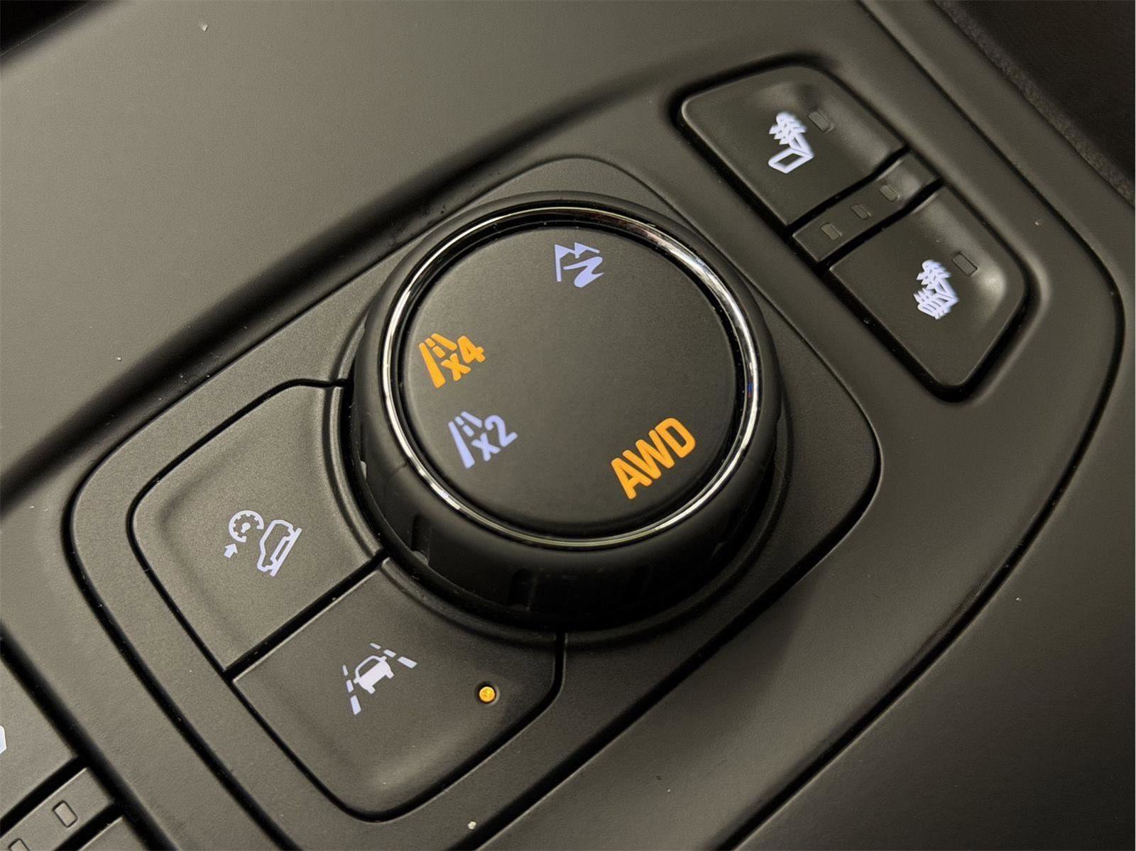 Certified 2024 GMC Terrain SLE w/ Driver Convenience Package image 35