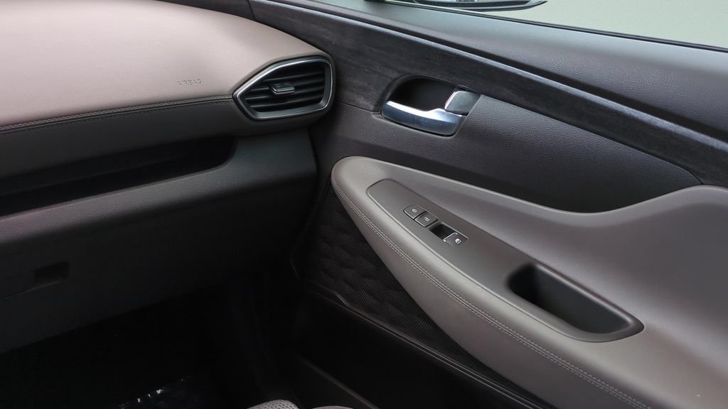 Used 2020 Hyundai Santa Fe SEL FWD image 16