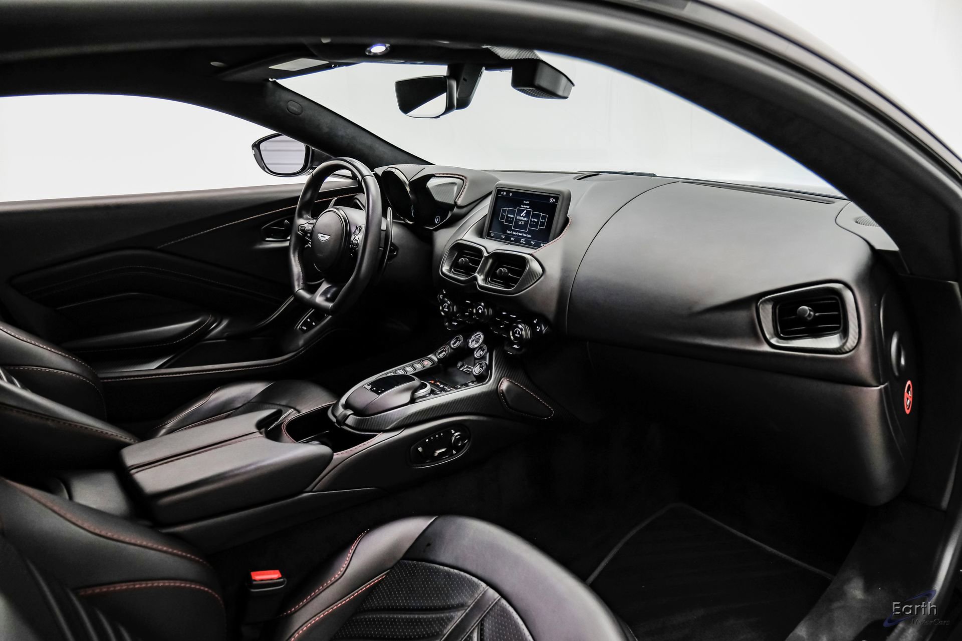 Used 2023 Aston Martin V12 Vantage RWD image 51