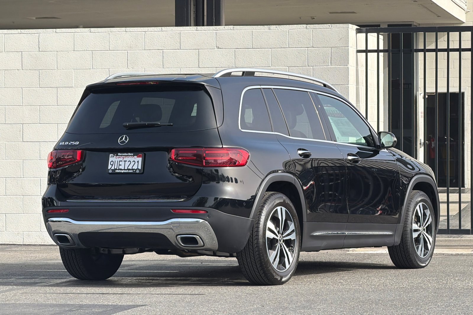 Certified 2025 Mercedes-Benz GLB 250 image 4