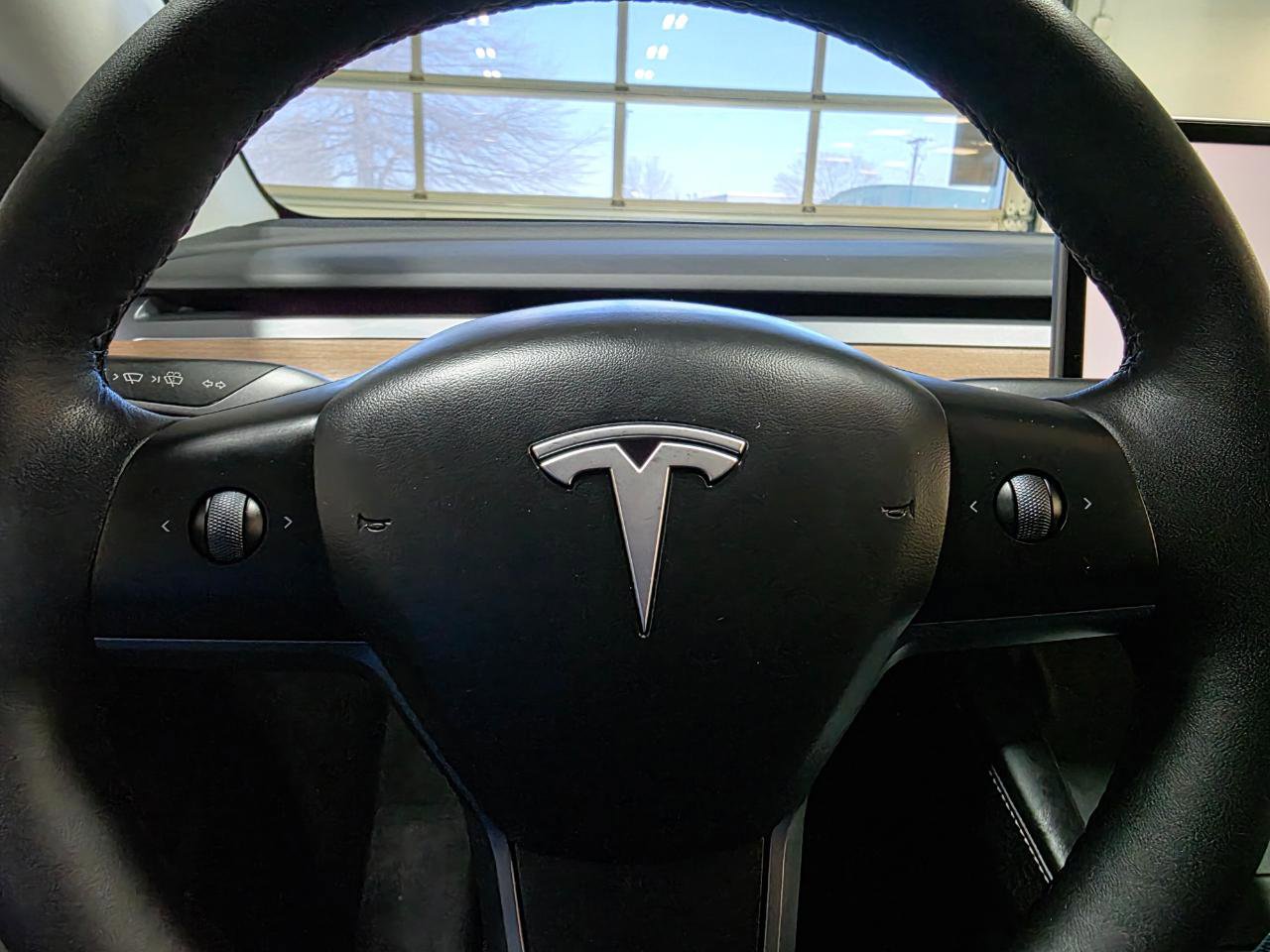 Used 2023 Tesla Model Y Long Range image 29