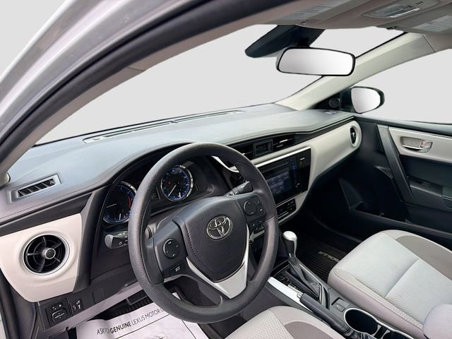 Used 2017 Toyota Corolla LE image 9