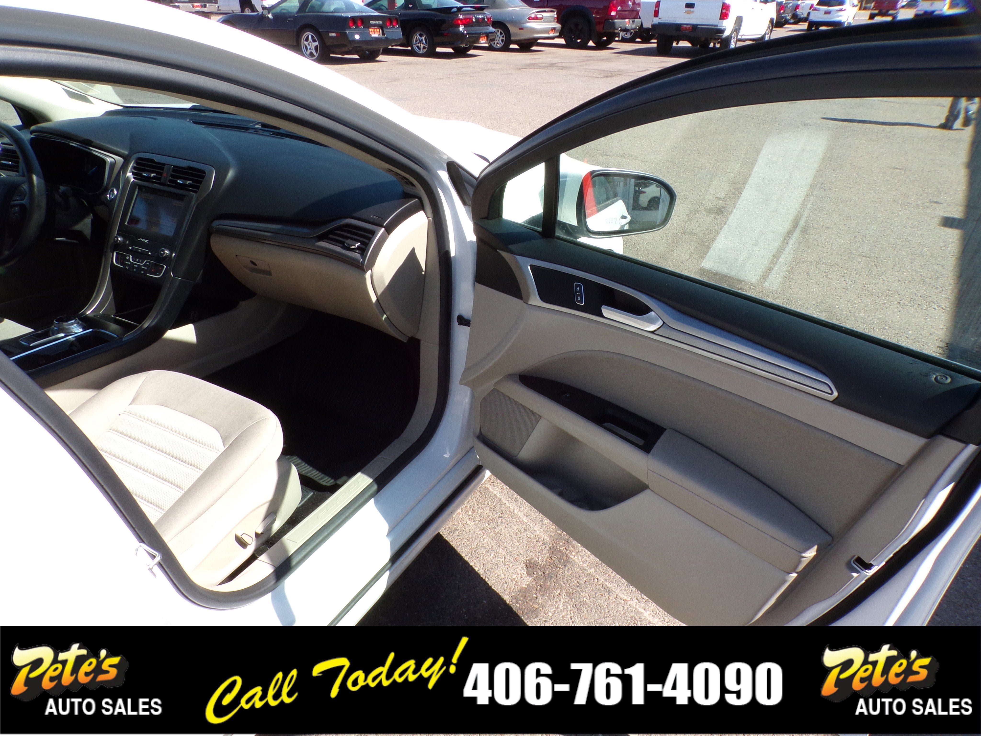 Used 2019 Ford Fusion SE AWD/4WD image 16