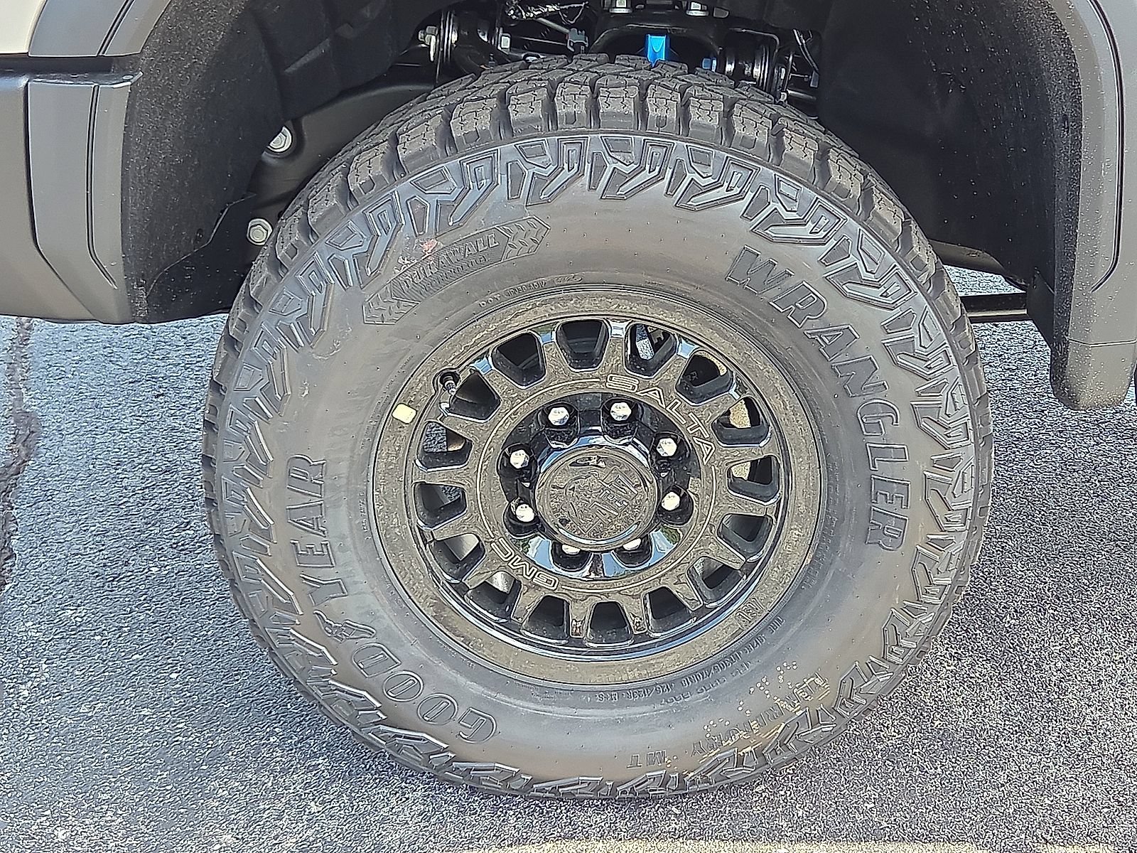 New 2026 GMC Sierra 2500 AT4X w/ AT4X AEV Edition AWD/4WD image 7
