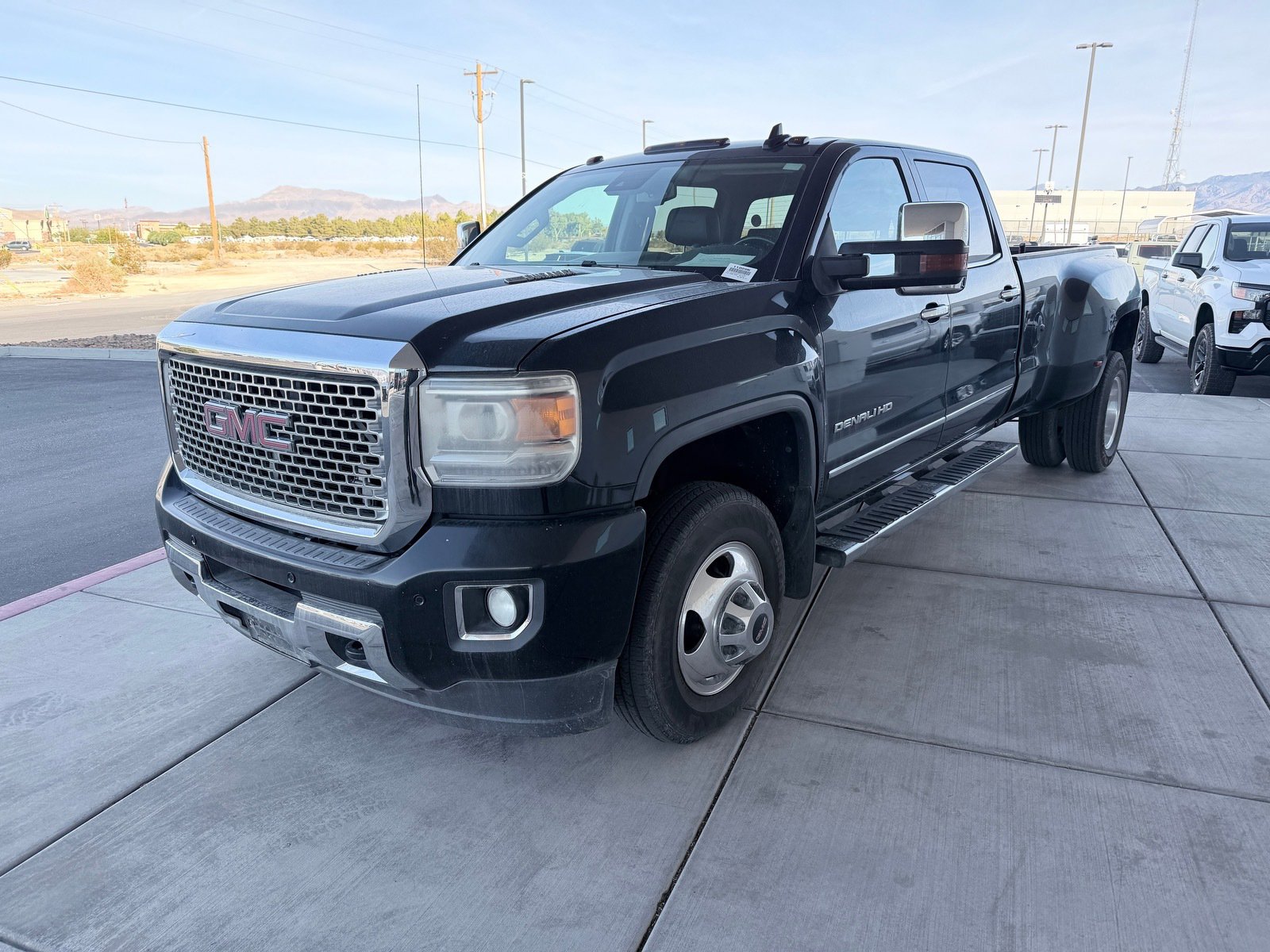 Used 2015 GMC Sierra 3500 Denali w/ Duramax Plus Package image 7