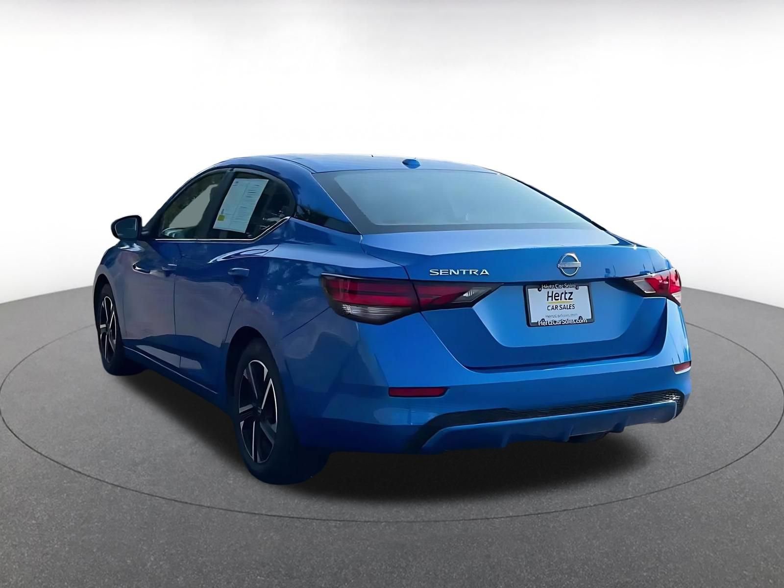 Used 2025 Nissan Sentra SV FWD image 9