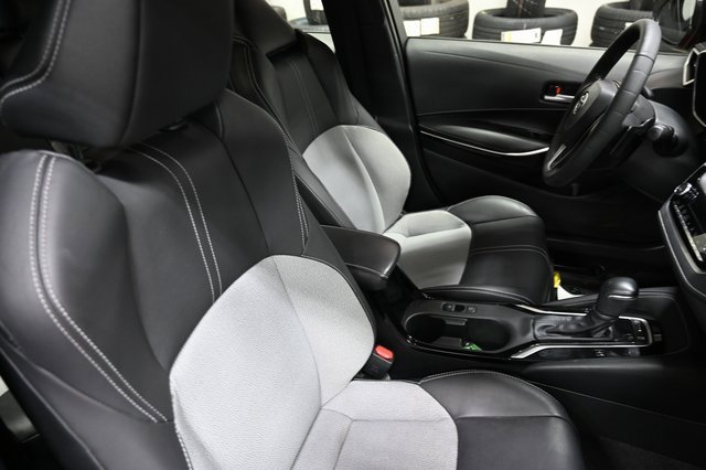 Used 2025 Toyota Corolla XSE image 9