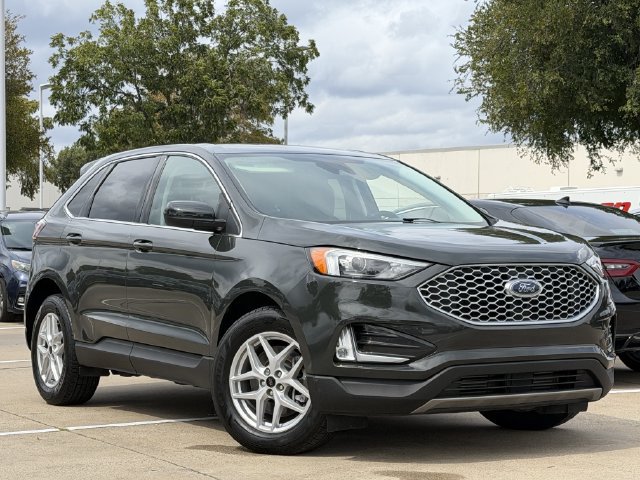 Used 2024 Ford Edge SEL w/ Convenience Package AWD/4WD image 2