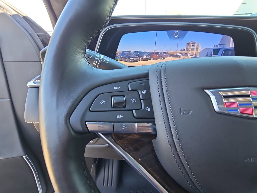 Used 2022 Cadillac Escalade Premium Luxury Platinum image 18