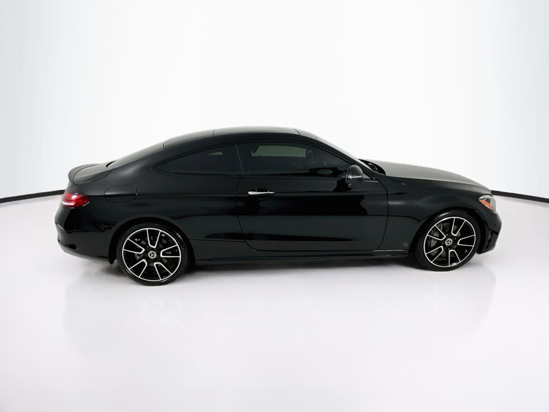 Used 2023 Mercedes-Benz C 300 Coupe image 9