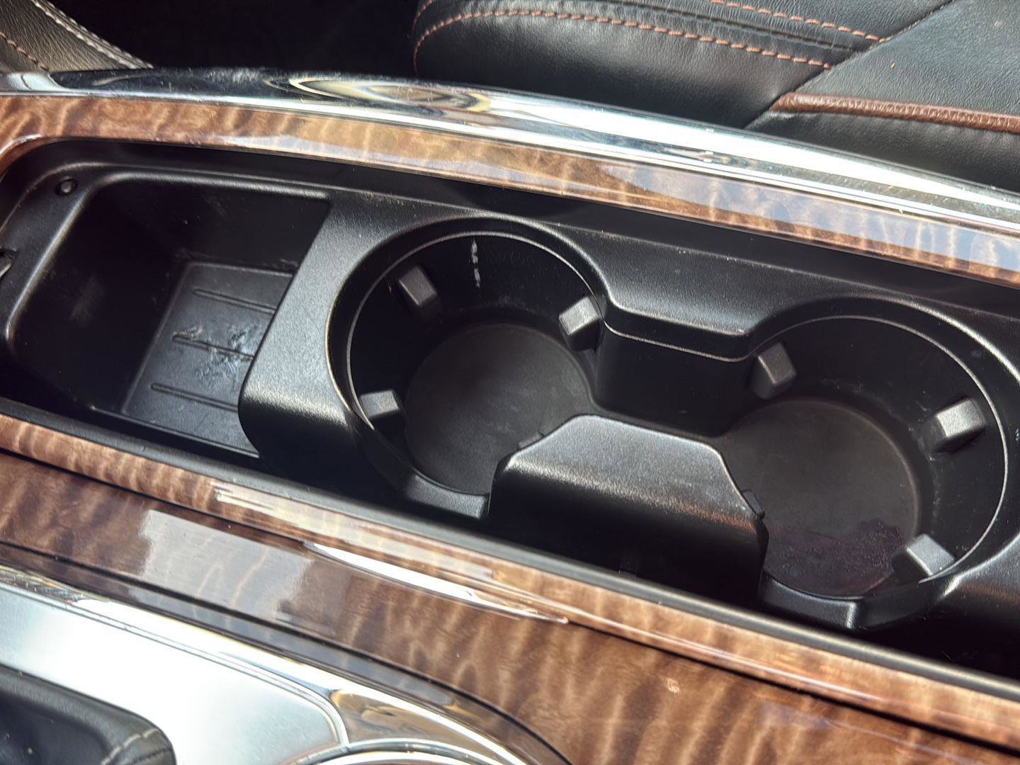 Used 2020 Nissan Armada SL w/ Premium Package image 35