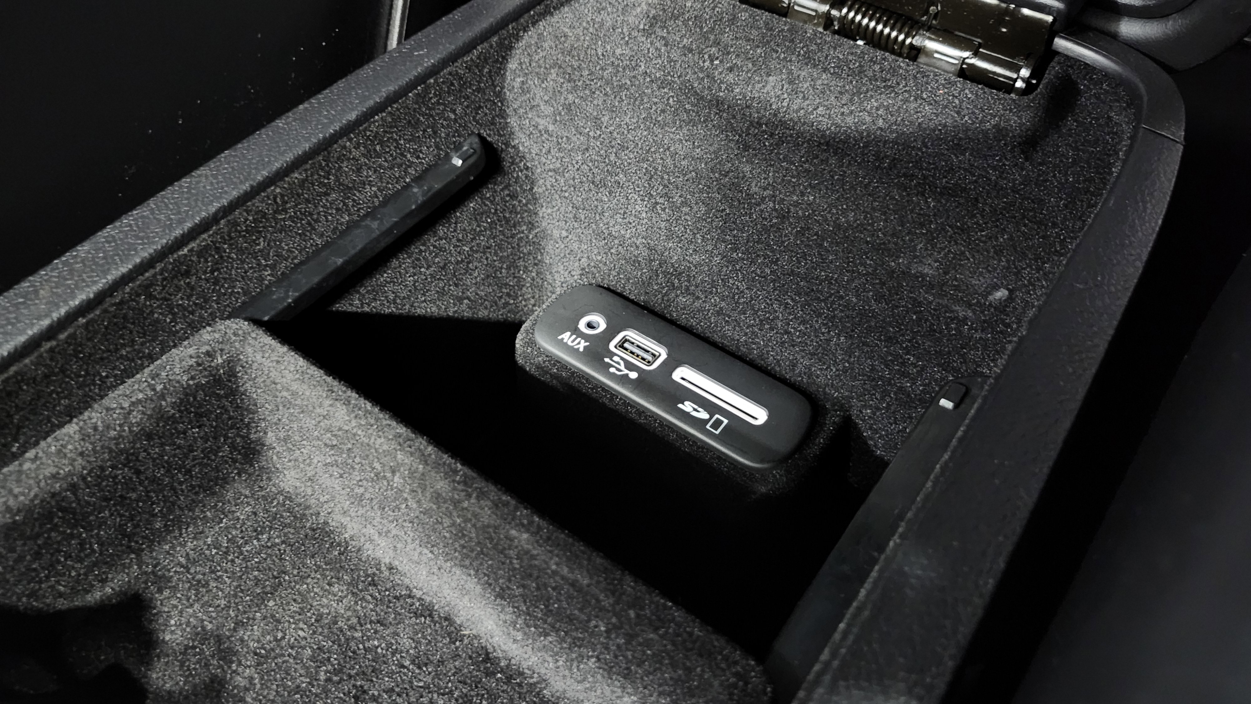 Used 2016 Dodge Charger R/T image 35