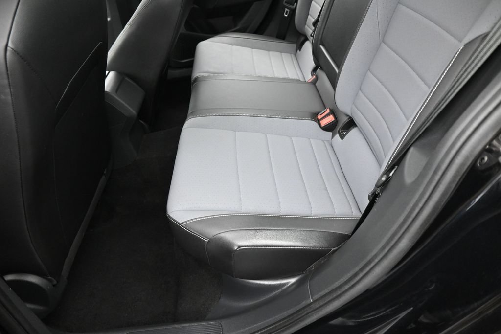 Used 2025 Volkswagen Jetta SE FWD image 31