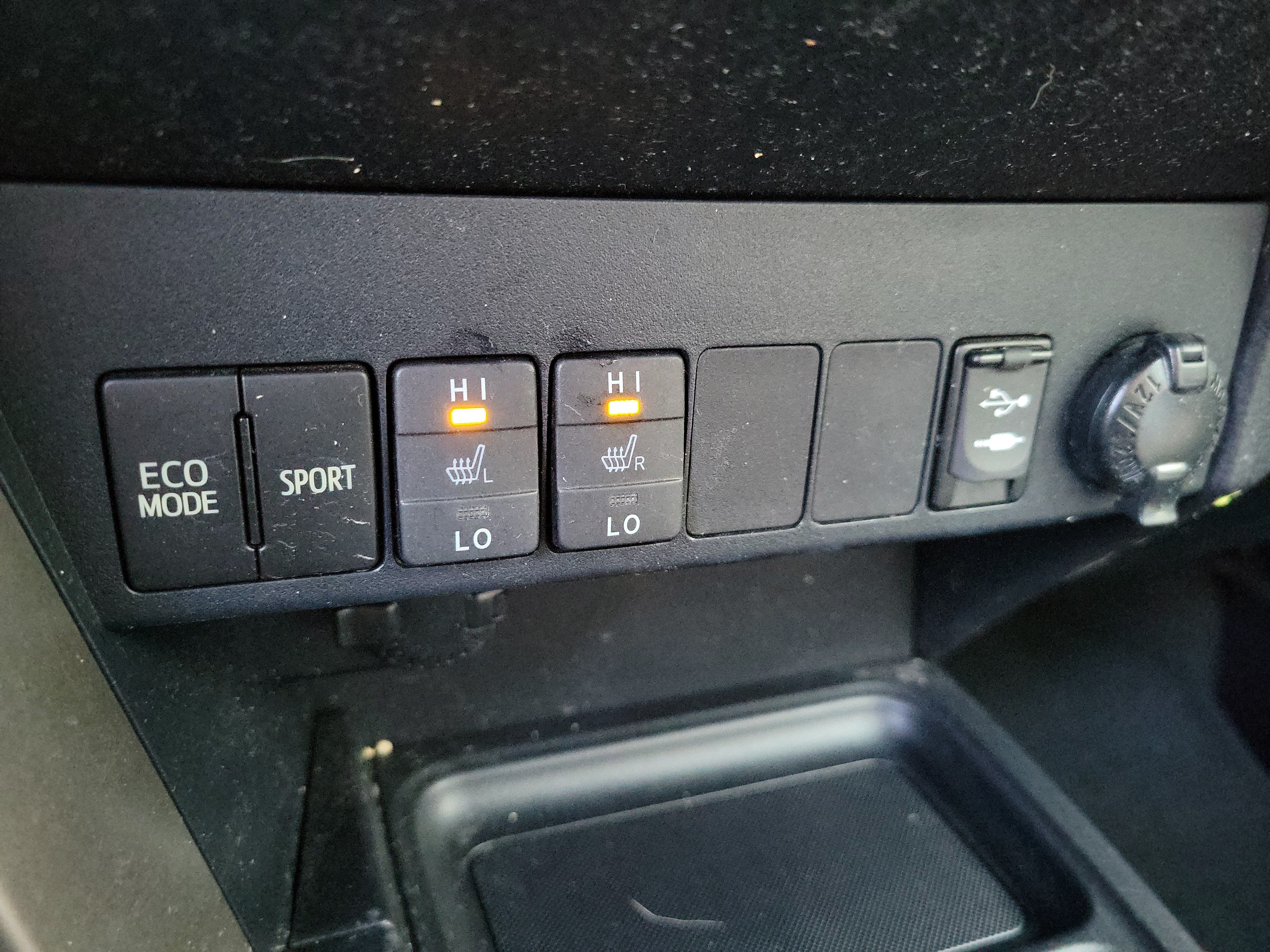 Used 2014 Toyota RAV4 Limited FWD image 18