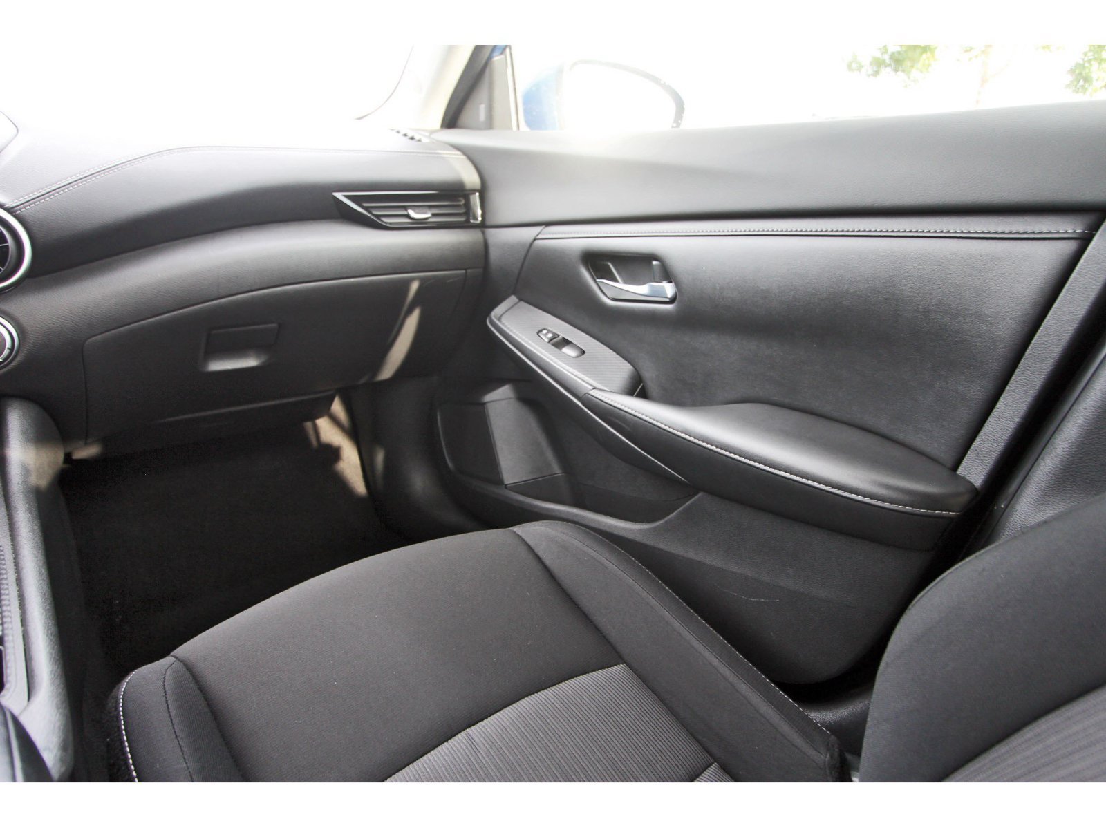 Used 2022 Nissan Sentra SV FWD image 14