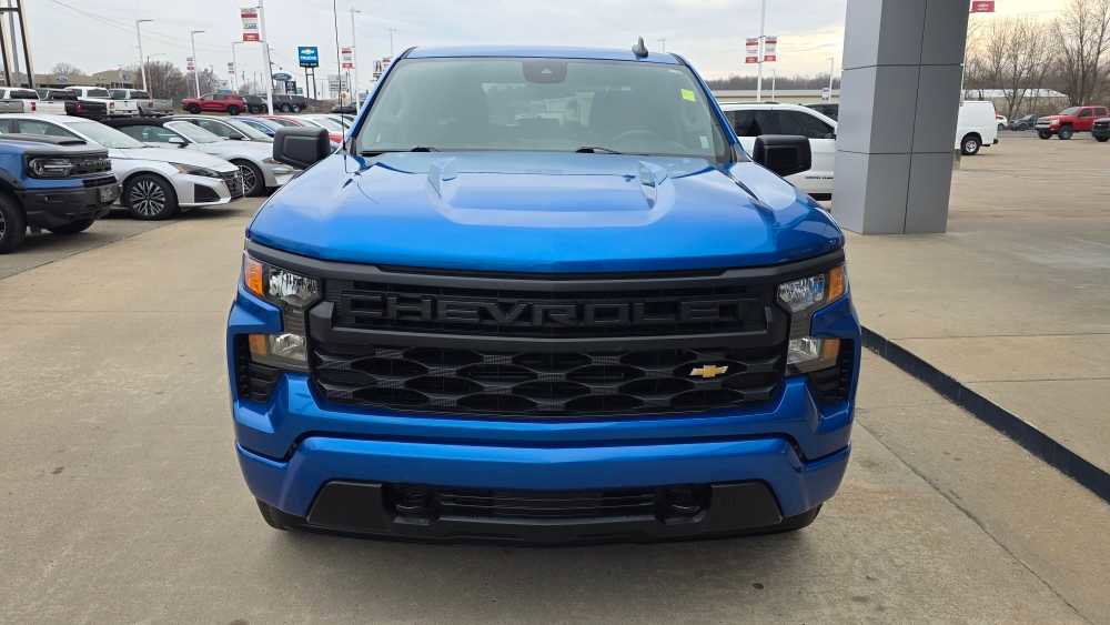 Used 2024 Chevrolet Silverado 1500 Custom image 3