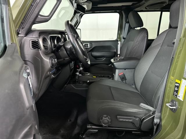 Used 2023 Jeep Wrangler Unlimited w/ Sun & Screen Package image 11