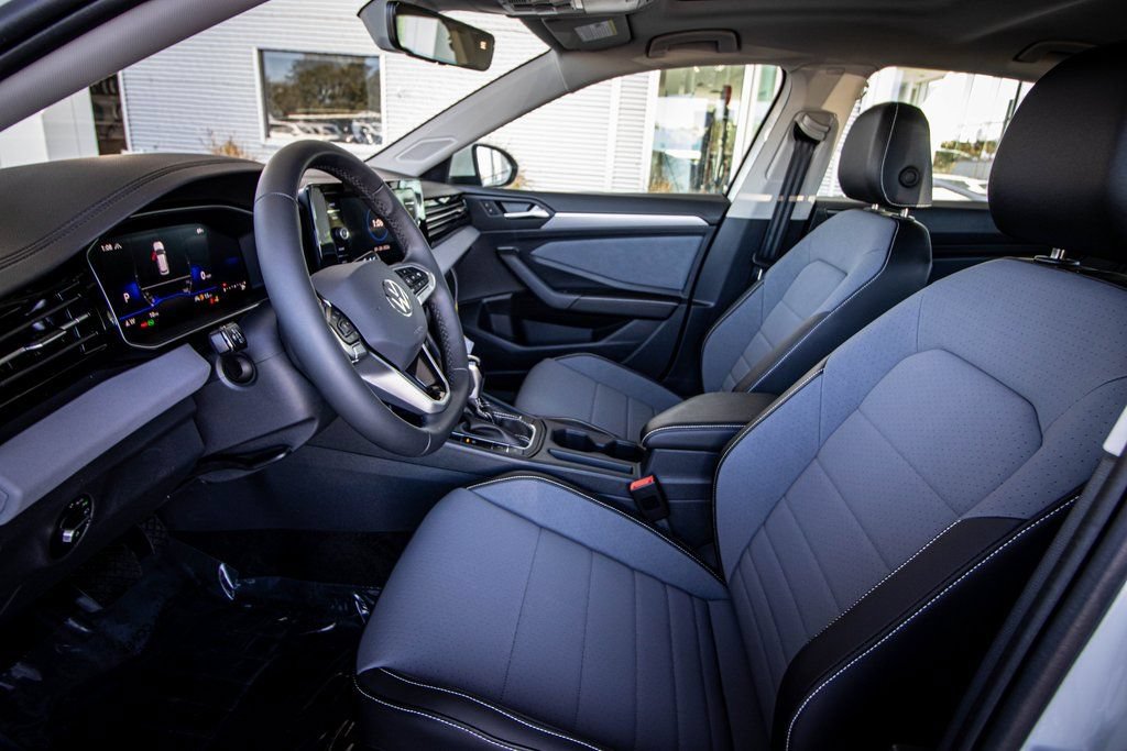 New 2026 Volkswagen Jetta SE FWD image 29