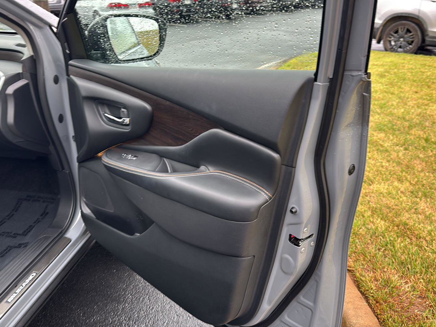 Used 2024 Nissan Murano Platinum w/ Cargo Package image 12