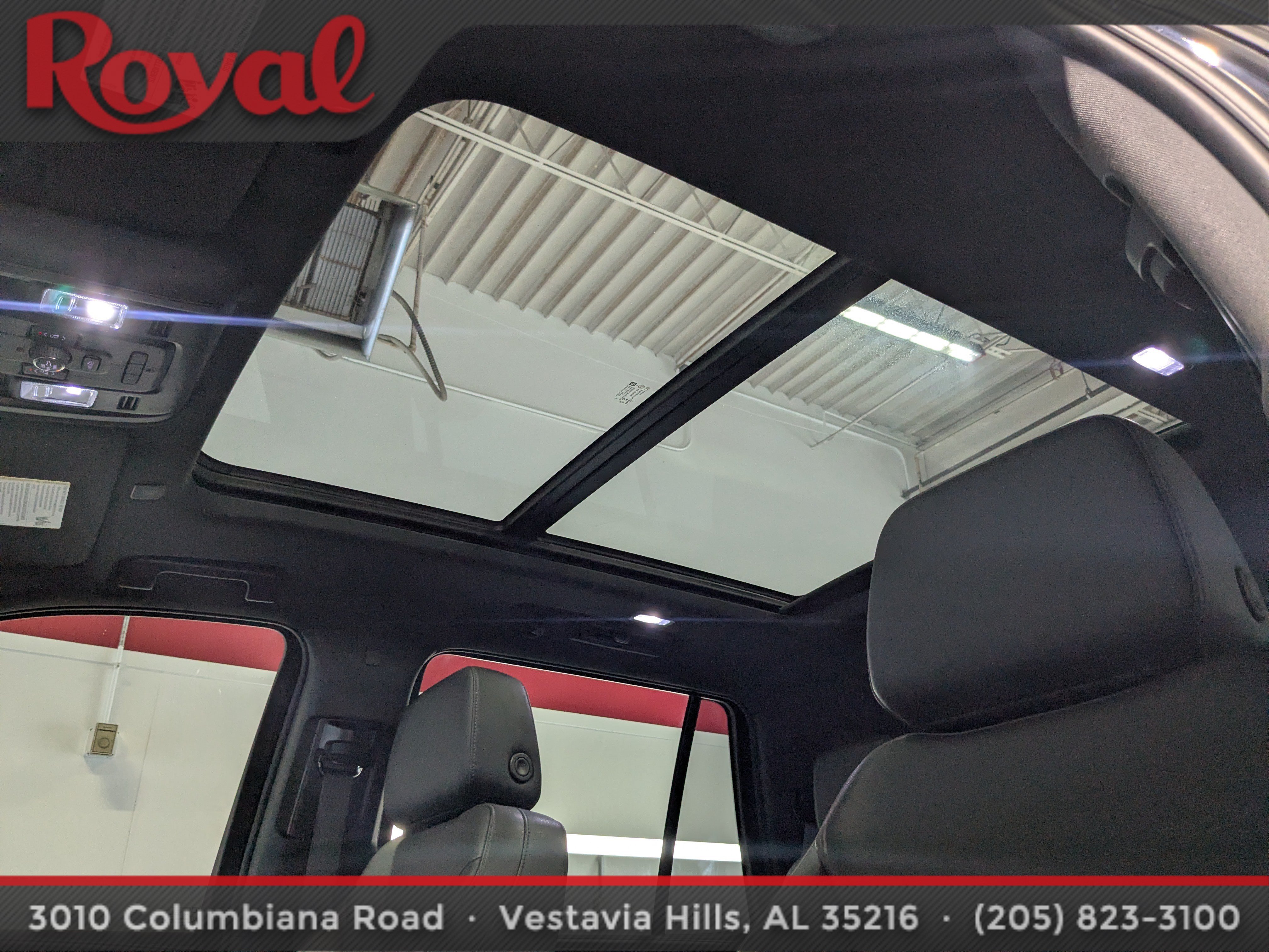 Used 2023 Chevrolet Tahoe Z71 w/ Luxury Package AWD/4WD image 29
