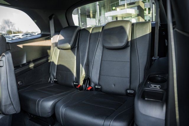 Certified 2025 Mercedes-Benz GLS 450 4MATIC image 37