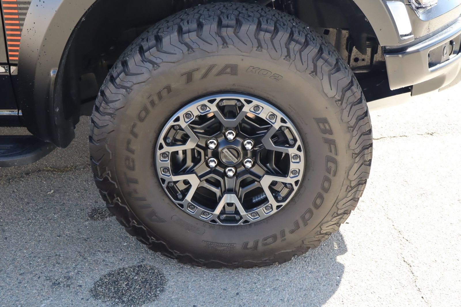 Used 2025 Ford F150 Raptor w/ Equipment Group 803A Raptor R AWD/4WD image 10