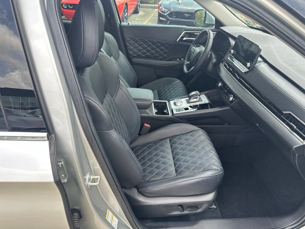 Used 2024 Mitsubishi Outlander SEL FWD image 36