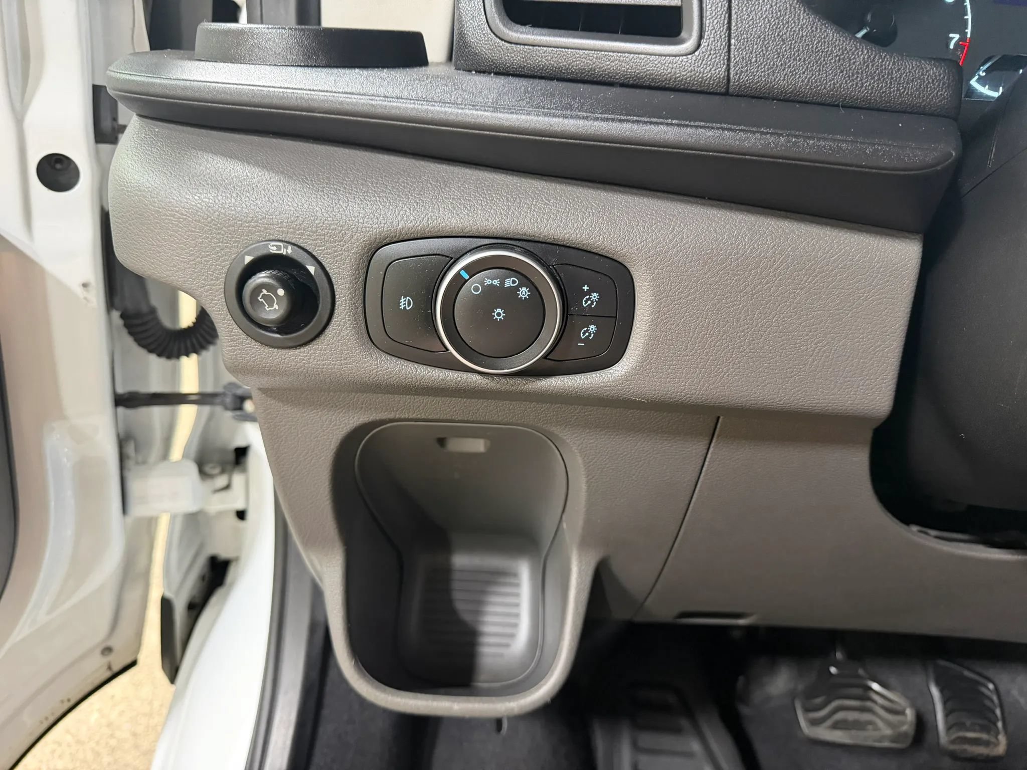 Used 2020 Ford Transit 350 XLT RWD image 32