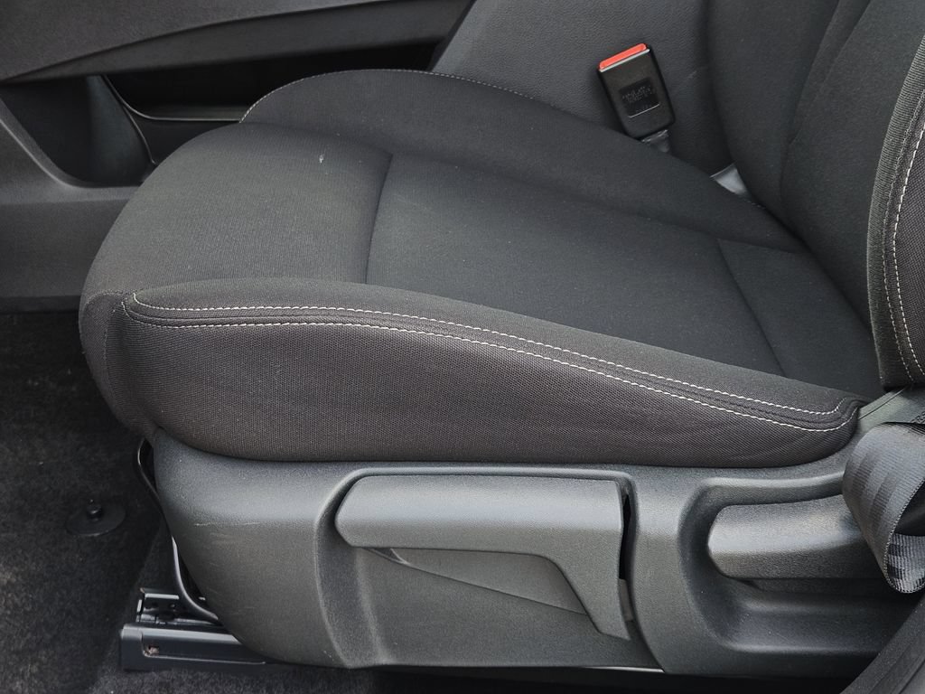 Used 2024 Nissan Rogue S FWD image 19