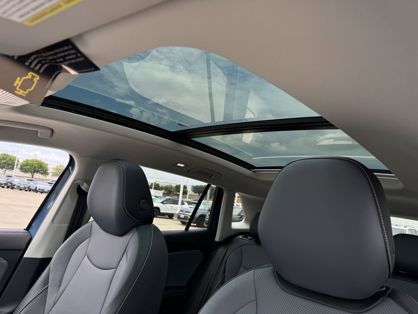 New 2026 Volkswagen Tiguan SE FWD image 24