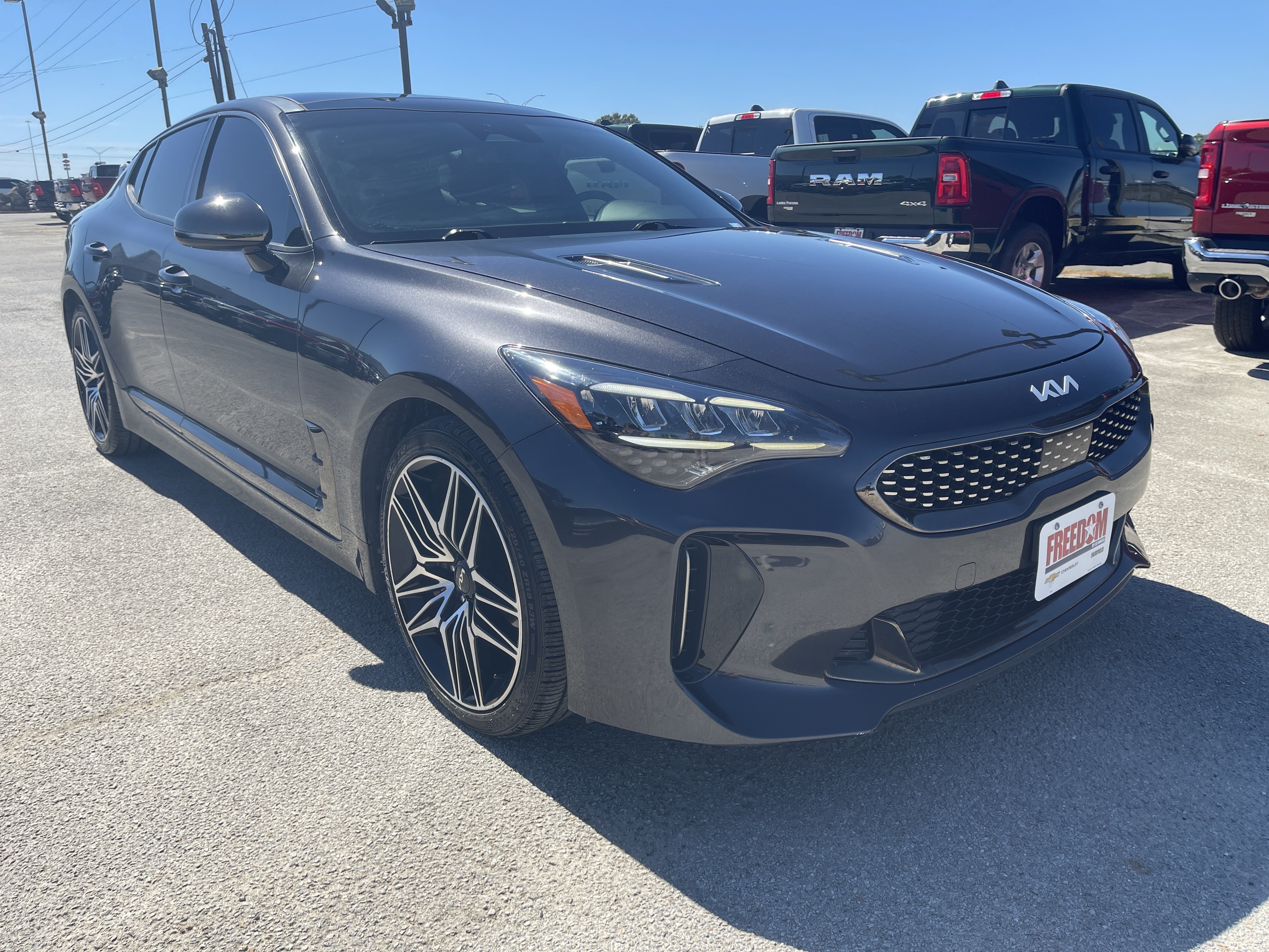 Used 2022 Kia Stinger GT1 RWD image 2