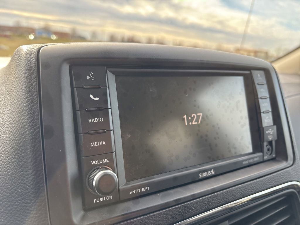 Used 2018 Dodge Grand Caravan SE w/ UConnect Hands-Free Group image 22