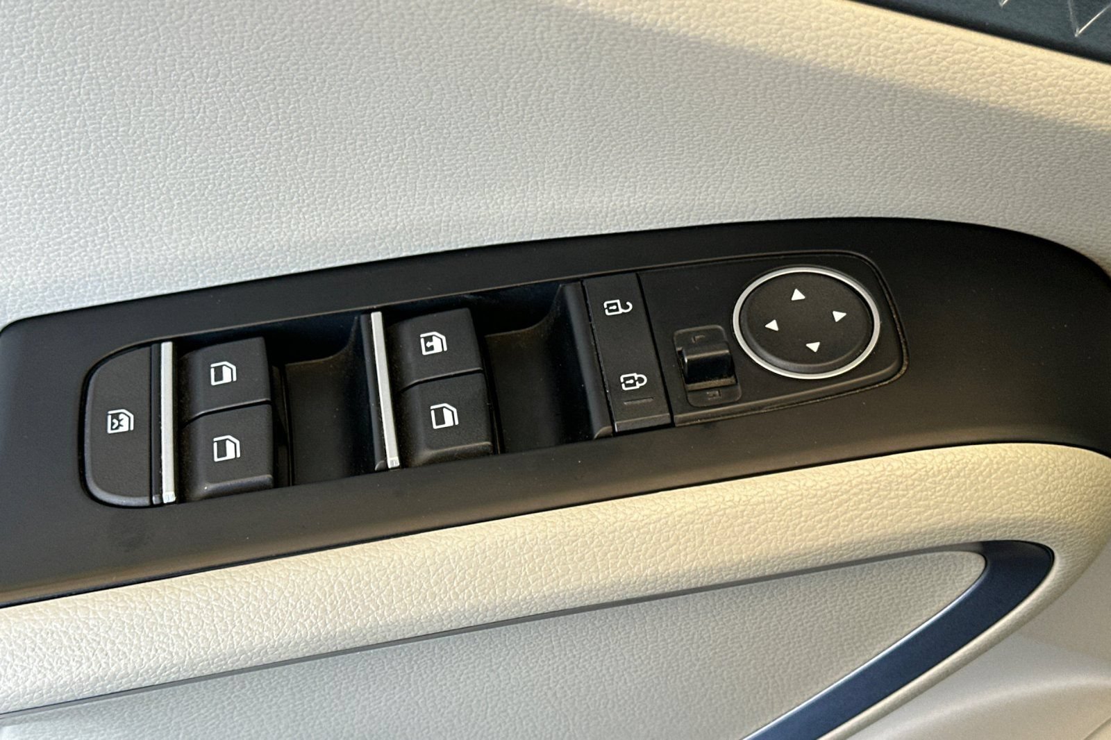 Used 2023 Kia Soul EX FWD image 12