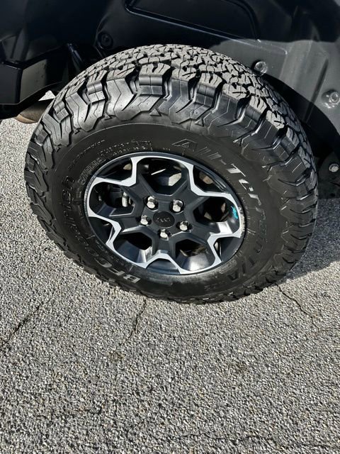 Used 2023 Jeep Wrangler Unlimited Rubicon 4xe AWD/4WD image 9
