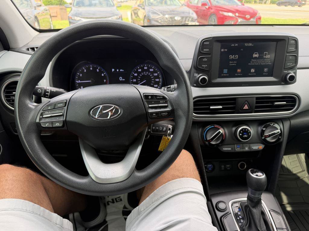 Used 2020 Hyundai Kona SE FWD image 17