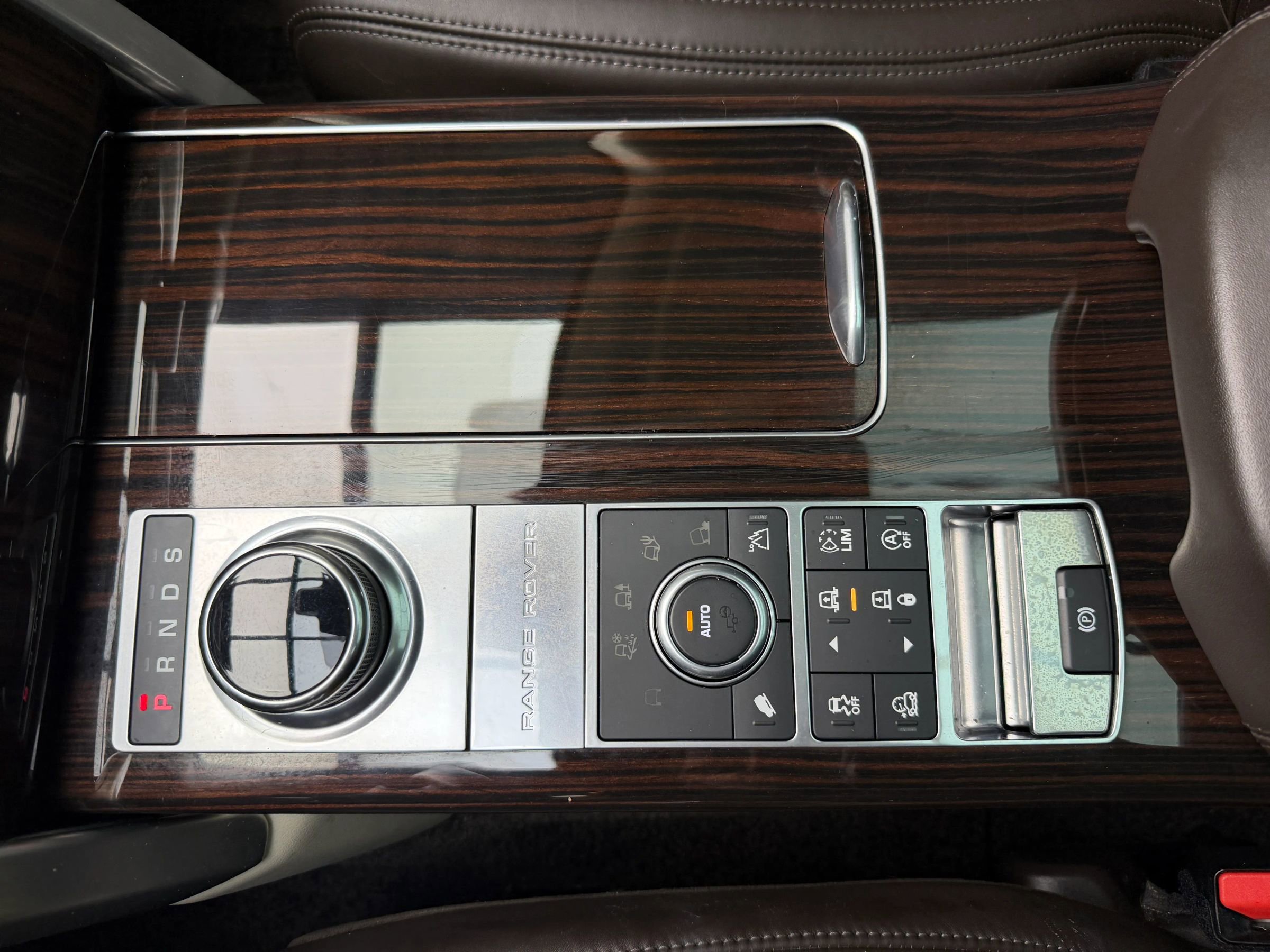 Used 2017 Land Rover Range Rover HSE image 39