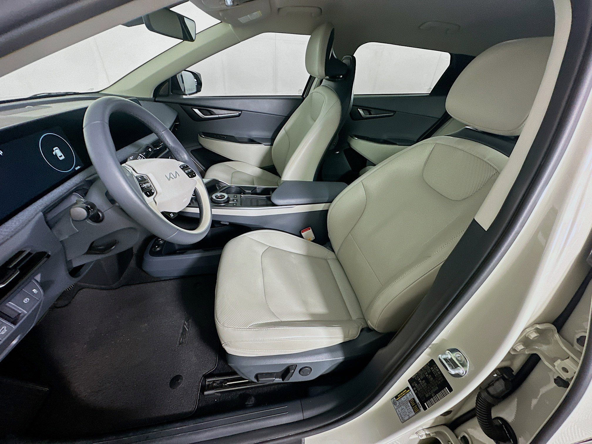 Used 2023 Kia EV6 Wind w/ Wind Technology Package RWD image 13