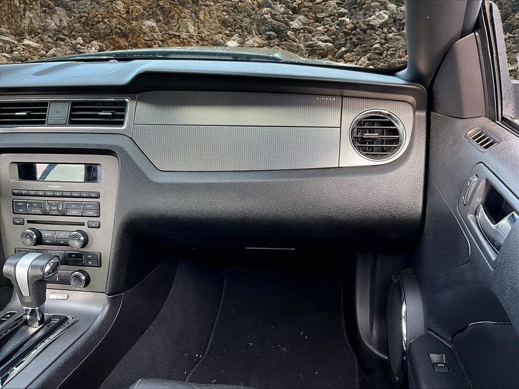 Used 2010 Ford Mustang GT image 15