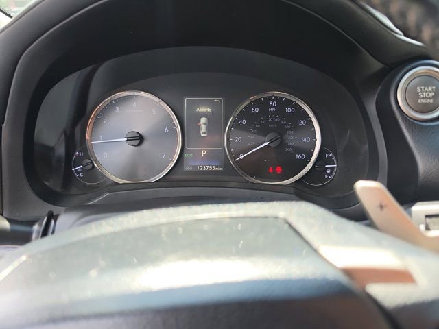 Used 2017 Lexus IS 200t image 18