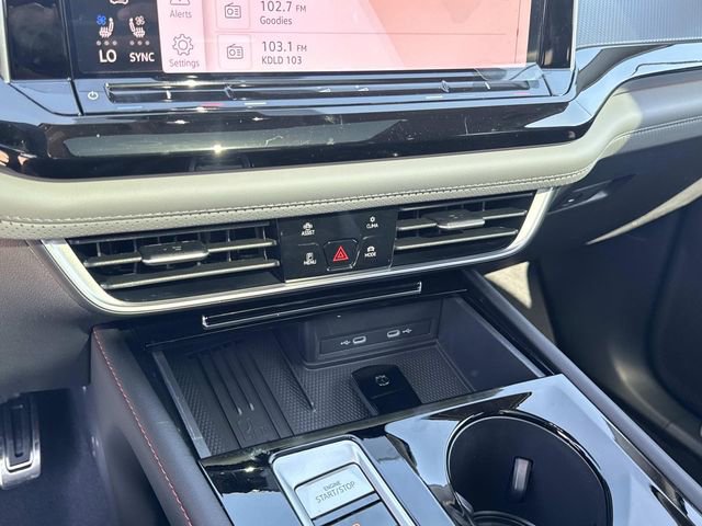 New 2026 Volkswagen Atlas Peak Edition AWD/4WD image 22