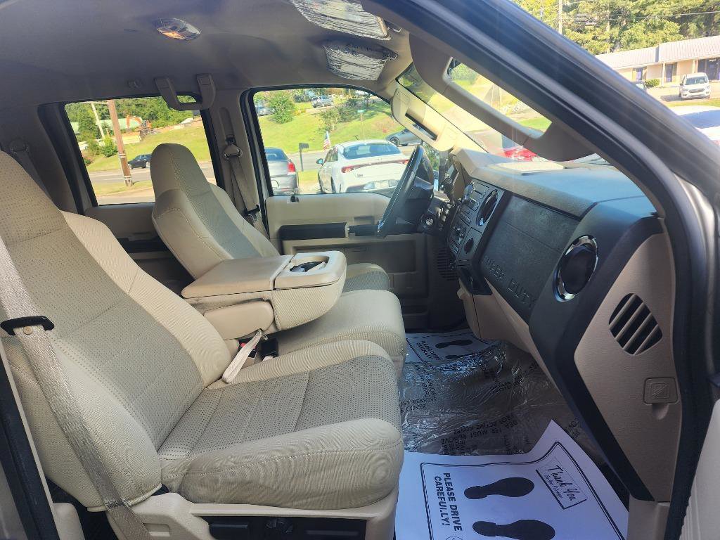 Used 2010 Ford F250 XLT image 12