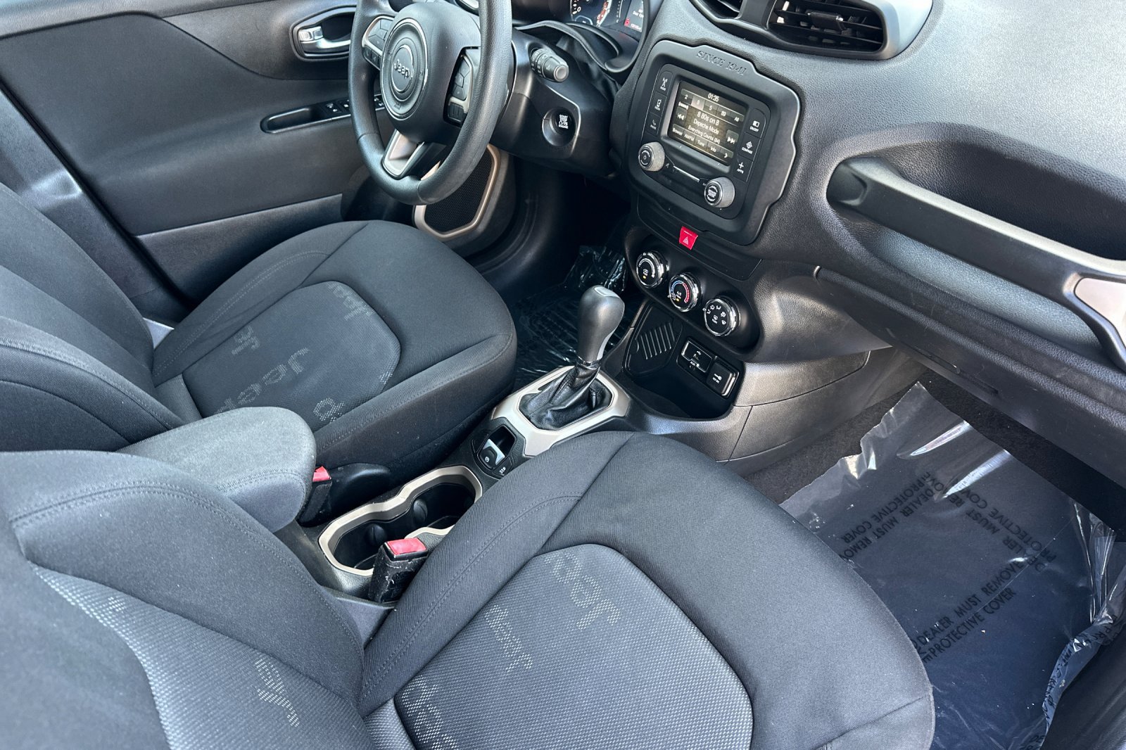 Used 2017 Jeep Renegade Sport w/ Power & Air Group FWD image 15