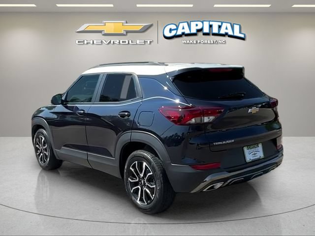 Used 2021 Chevrolet TrailBlazer ACTIV w/ Driver Confidence Package FWD image 3